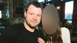 Telenovela începutului de an în showbiz. Celebrul Săgeată s-a răzbunat pe iubita infidelă. După ce logodnica i-a fugit cu altul la Miami... Fotbalistul i-a dat ”fatala” fotomodelei de la Urlaţi! Ce a putut să-i facă pe Instagram # În schimb, ea i-a trimis o avalanşă de mesaje: ”Idiotule... Eşti un mare bou! A trebuit să strici tu totul!”