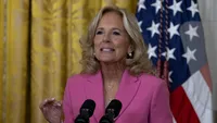 Ce gafă! Cum s-a îmbrăcat Prima Doamna la secția de vot? Alegătorii s-au uitat lung la Jill Biden