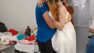 Povestea asistentei de 23 ani, rămasă fără ambele picioare, care acum a fost mireasă