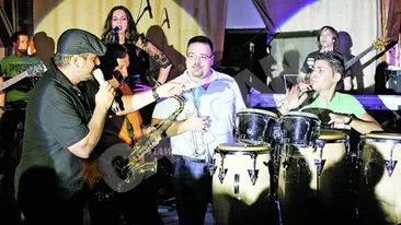 Horia Brenciu nu este singura voce din HB Orchestra! Trompetistul ii face concurenta!