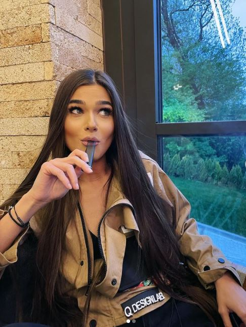 Theo Rose, una dintre cele mai de succes artiste din noua generație (sursa foto: instagram)