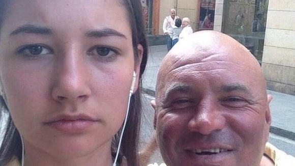 FOTO. Ce le-a făcut o tânără de 20 de ani bărbaților care o hărțuiau verbal!