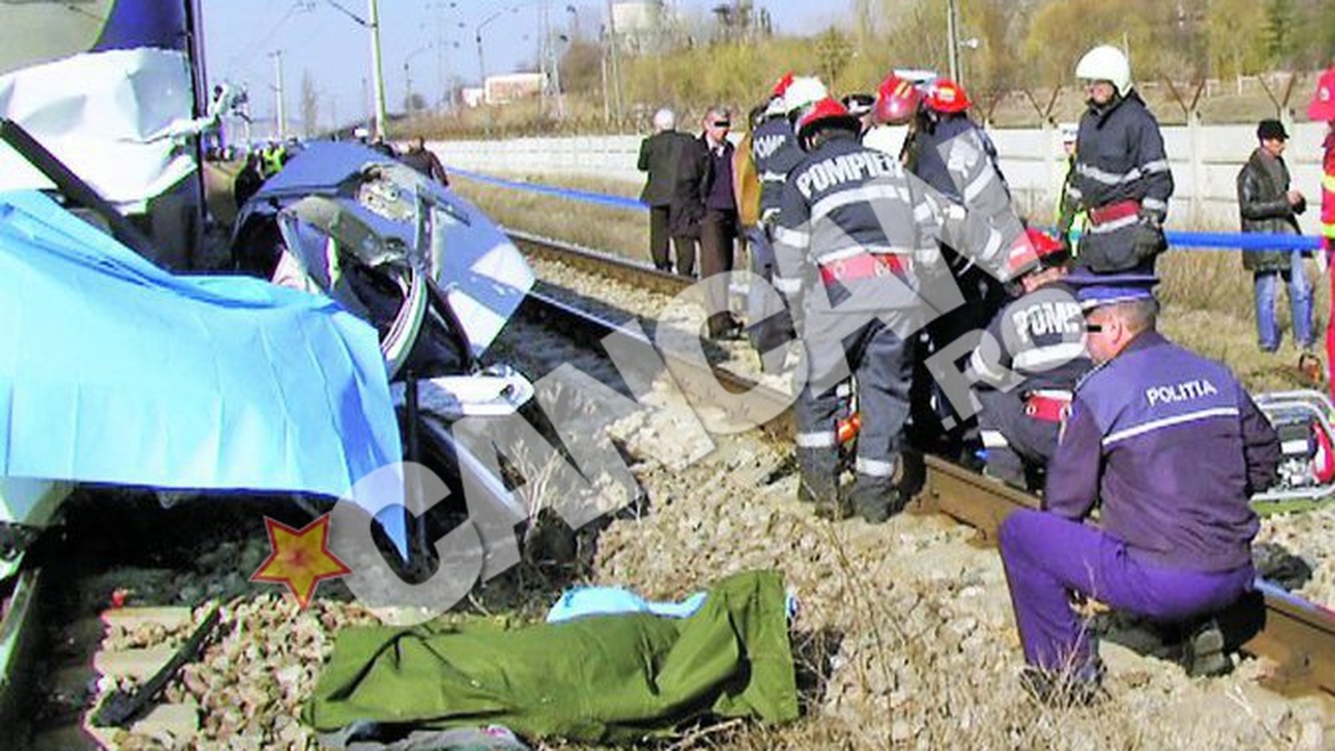 Ciocnire infioratoare la Iasi, intre o masina si un tren. Trei morti intr-o secunda