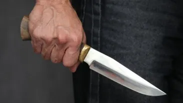 Tragedie la Turda! Și-a înjunghiat cumnatul în gât pentru că asculta manele prea tare