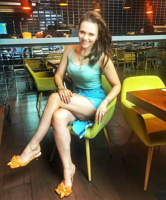 Cristina Șișcanu, criticată după ce a apărut în costume de baie sexy pe litoral. “Mai multă tonifiere nu ar strica”