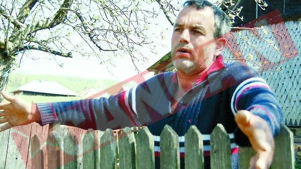 Si-a injunghiat de trei ori fiul de 13 ani