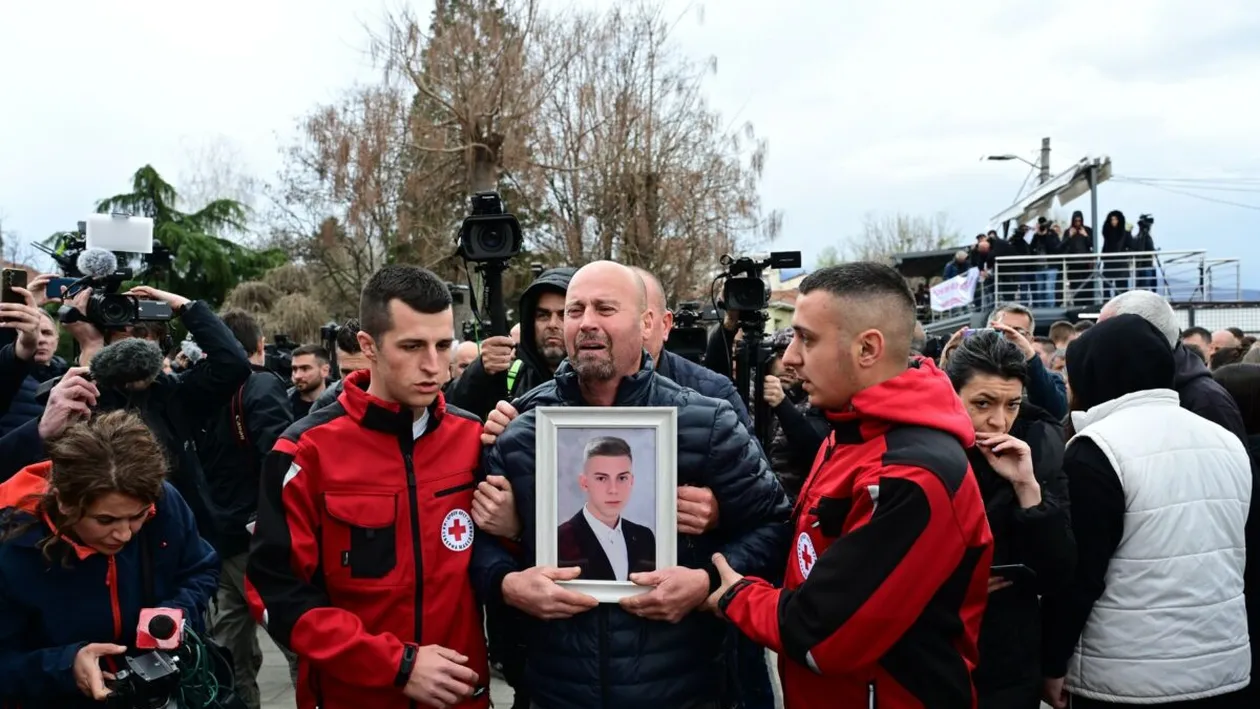 Macedonia de Nord, în prag de război civil, după ce 59 de tineri au ars de vii într-un club! „Înmormântăm copiii, apoi dați foc orașului!” – furia oamenilor a ajuns la apogeu!