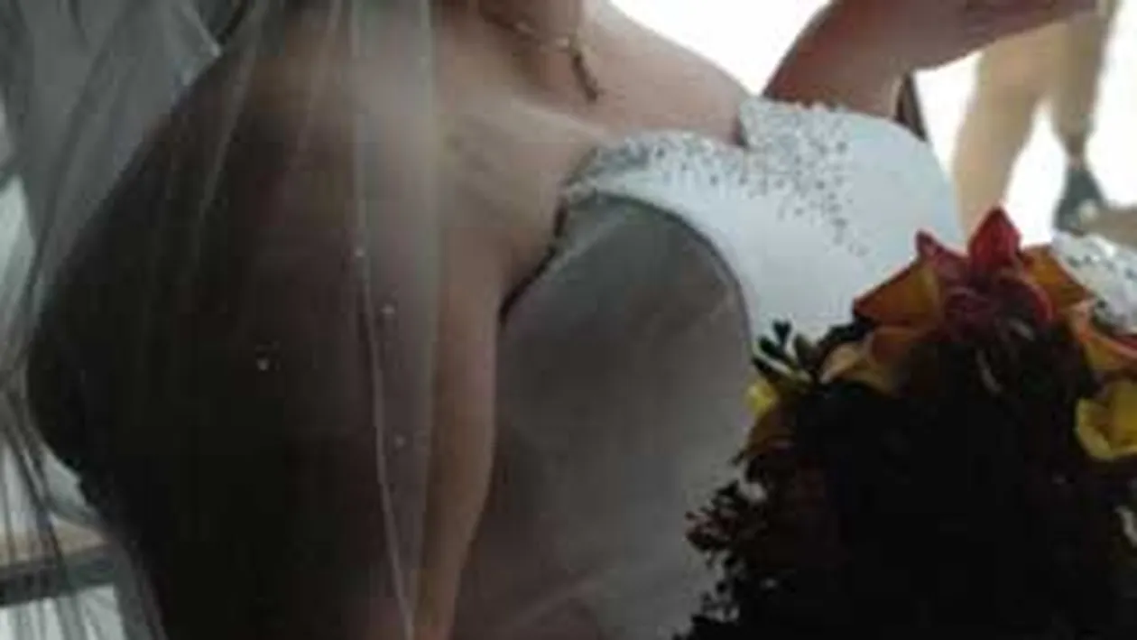 Ce-o fi fost in mintea lor? Iata cele mai bizare fotografii de nunta