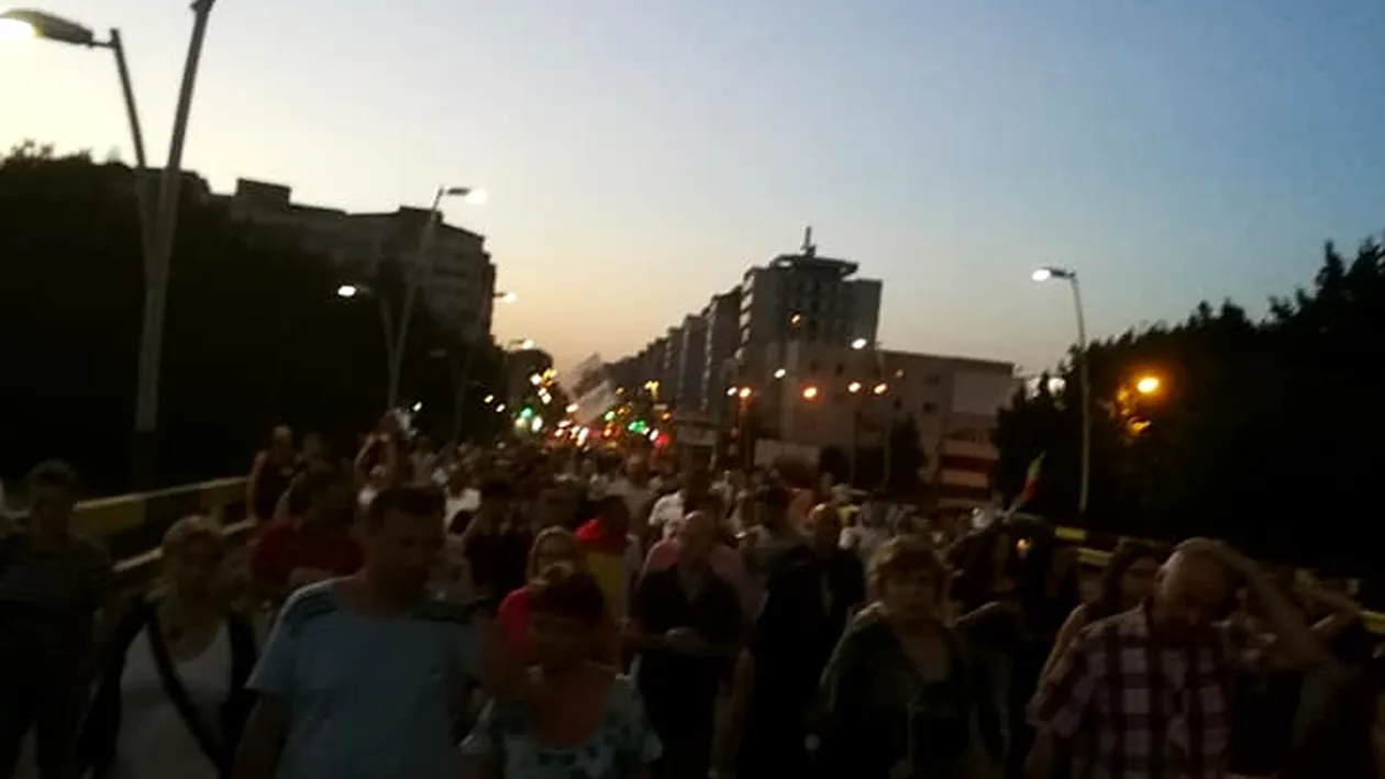 Mitingul Diasporei, nu numai în Capitală! Ce s-a întâmplat în Bacău VIDEO