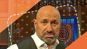 Cătălin Scărlătescu, dezvăluiri savuroase despre momentul când a cerut-o pe Doina Teodoru! A umblat o lună cu inelul în buzunar! Cum s-a îmbogățit după Revoluție