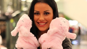Daniela Crudu, luata la misto pe Facebook! A vrut sa fie romantica, dar fanii au taxat-o: "Dumas asta e fotbalist?"