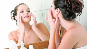 Cremele antirid si hidratante, lotiunea tonica si mastile exfoliante nu trebuie sa lipseasca din trusa ta de ingrijire