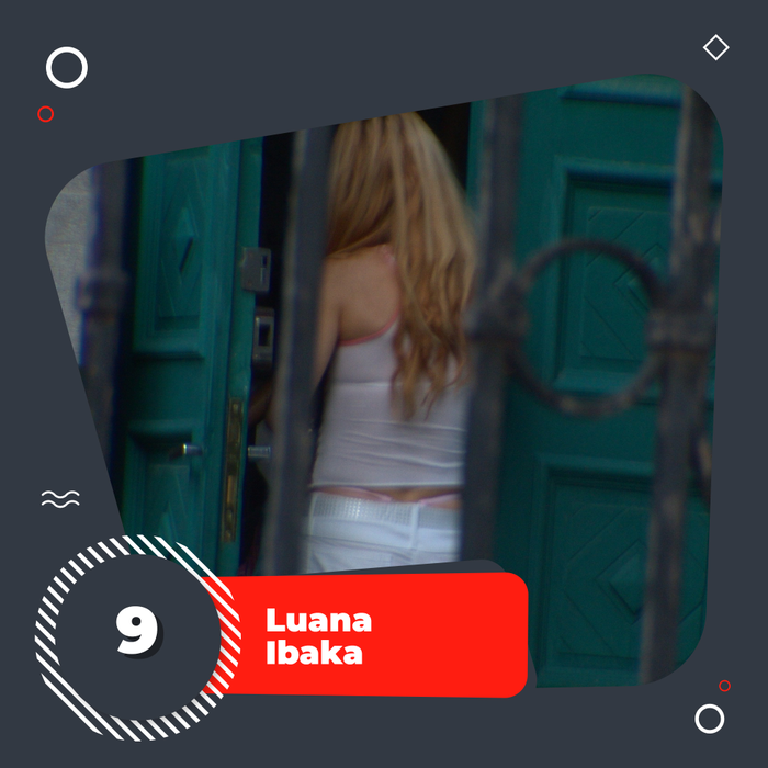 Topul vedetelor cu lenjeria intimă la vedere