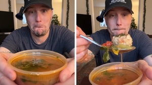 Acest american a găsit un restaurant românesc în cartierul Queens din New York și și-a comandat mâncare pentru acasă. Cum a reacționat după ce a mâncat "corba de perisawayer" (ciorbă de perișoare): "Ăștia au pus chiftele în supă?"