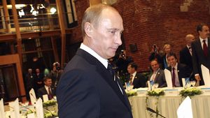 Mancarea lui Vladimir Putin este degustata de un profesionist, pentru a nu fi otravit