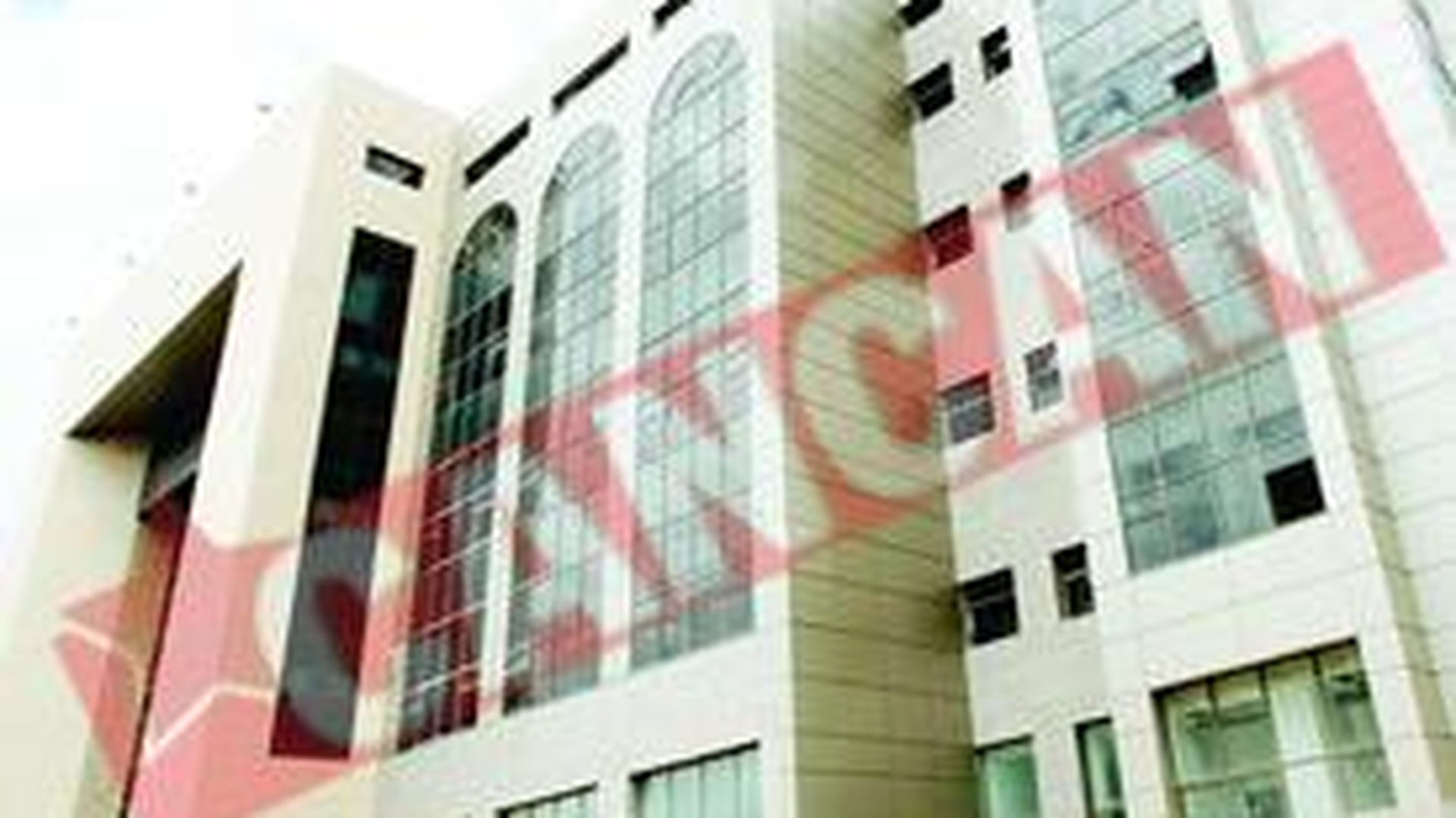 Un jandarm si-a tras un glont in cap la Tribunal