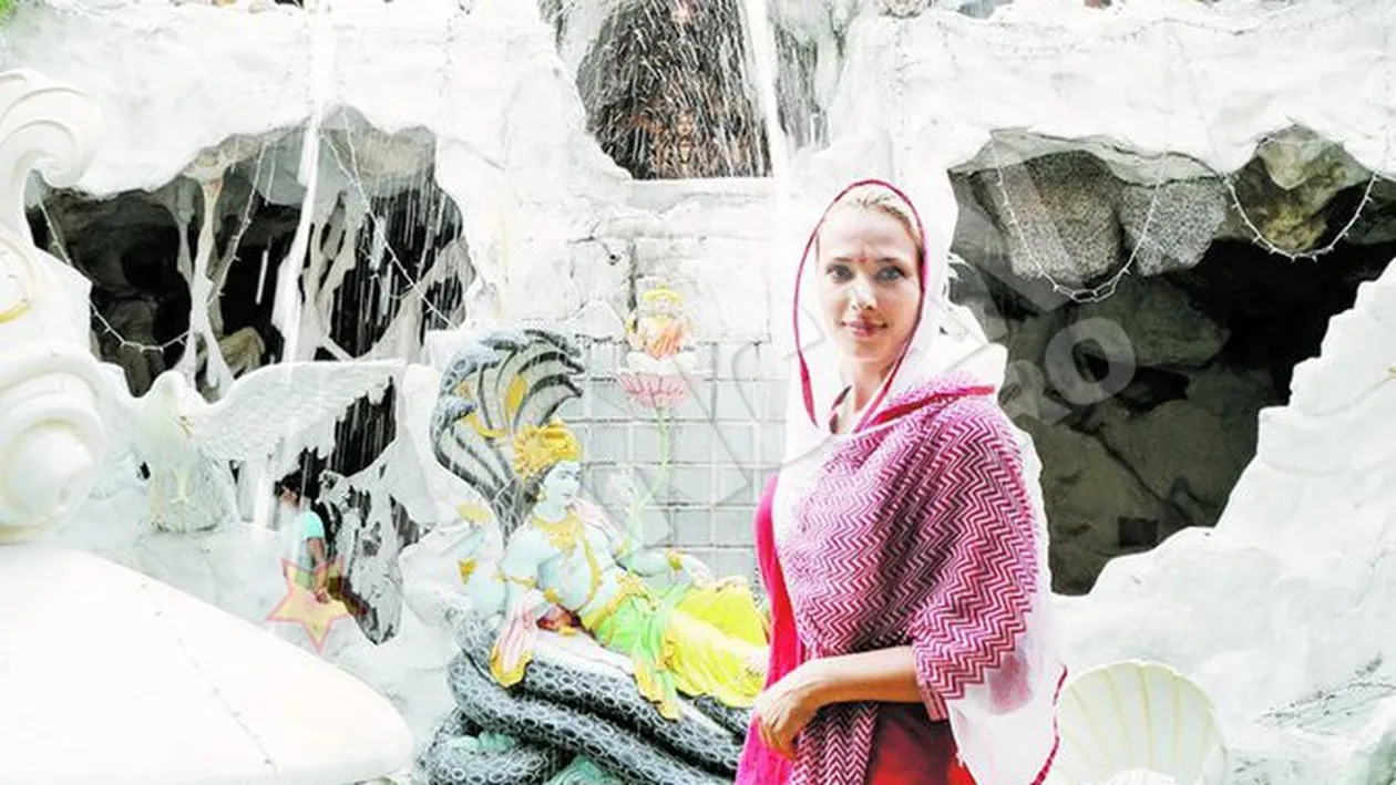 S-a indragostit de Tara mirodeniilor dupa ce a citit o carte! Iulia Vantur, din nou in India!