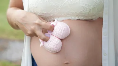 Celebra prezentatoare TV e însărcinată! Prima imagine cu burtica de graviduță