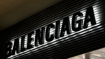 Cum arată noua colecție a casei de modă Balenciaga. Un început aparte pentru moda masculină