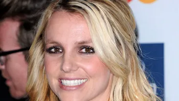 Britney Spears va lansa un parfum 2 in 1