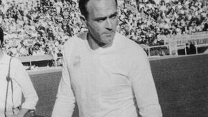 Alfredo Di Stefano, întreaga orchestră a fotbalului șampanie