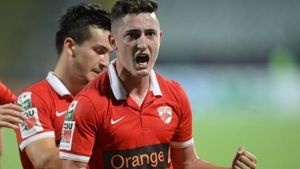 Dinamo nu se desparte de Steliano Filip! Fundașul și-a retras memoriul!