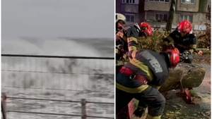 VIDEO | Vremea a produs pagube însemnate la Constanța! Cât de mari au fost valurile care au lovit litoralul românesc.