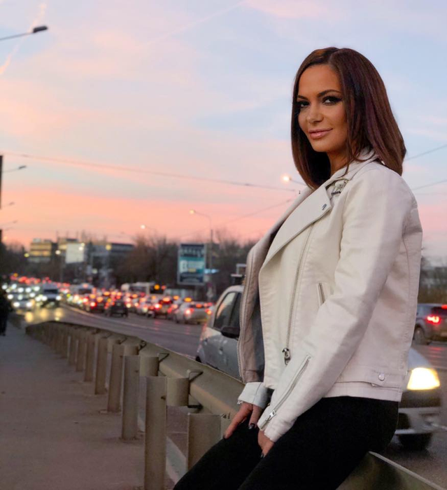 Incident neplăcut pentru Andreea Antonescu, chiar înainte de Crăciun! Hoții i-au spart mașina