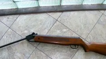 S-a saturat de viata! Un barbat s-a impuscat in ureche cu o arma de vanatoare!