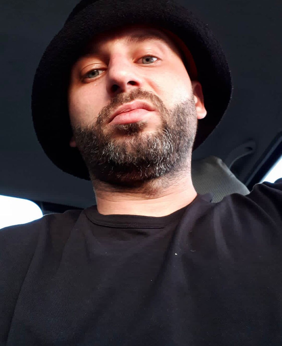 Jon Băiat Bun intră în cușca MMA după ce a acceptat provocarea venită de la OG Eastbull / (Sursa: Instagram)