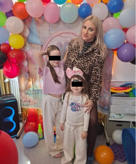 De ce Sânziana Buruiană alăptează de 10 ani. Nu și-a înțărcat fiicele deoarece „Mie îmi place să…”