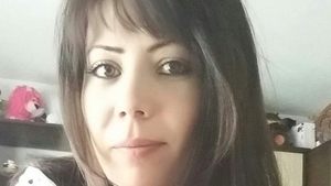 O româncă stabilită în Anglia a murit după ce a născut prin cezariană. Familia Gabrielei a dat în judecată maternitatea