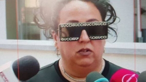 Cât costă ochelarii purtați de avocata lui Radu Mazăre