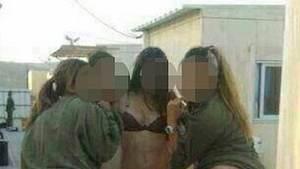Soldati in timpul zilei, bombe-sexy pe site-urile de socializare. Oficialii din armata israeliana, revoltati. "Este umilitor"