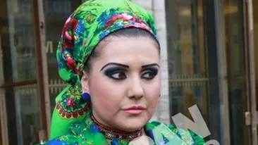 Doar arderea surplusului de 30kg, i-ar mai putea reda zambetul! Din bomba sexy s-a transformat in Miss XXL! Acum se lupta cu depresia si trage din greu sa slabeasca privindu-si disperata fotografiile de acum un an