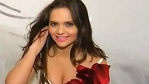Cristina Şişcanu a lăsat deoparte inhibiţiile! S-a pozat sexy în pat