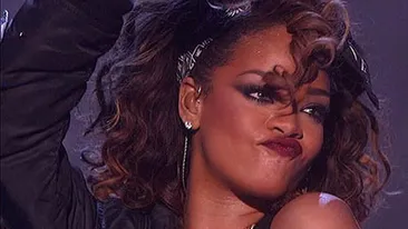 Coreeanul PSY a bătut-o pe Rihanna la Premiile MTV! Gangnam Style a dat de pământ cu We Found Love!