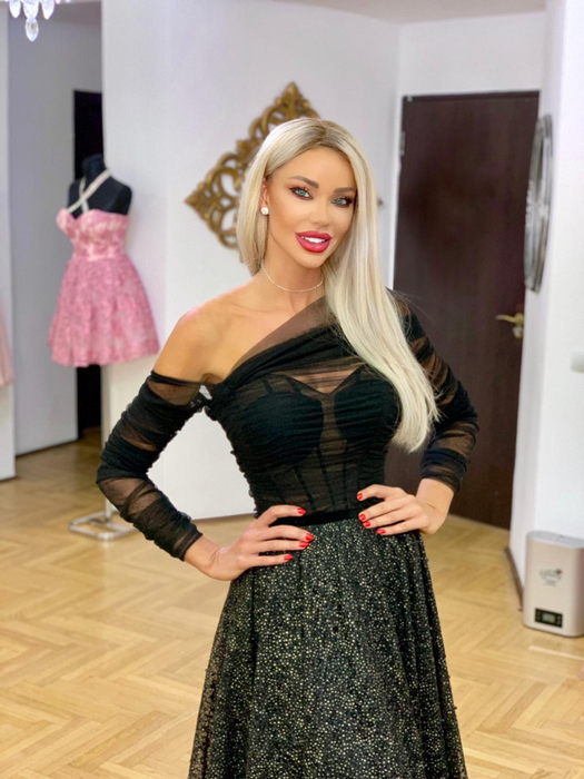Diva susține că intuiția n-o înșală în privința anumitor persoane / (Sursă: Facebook)