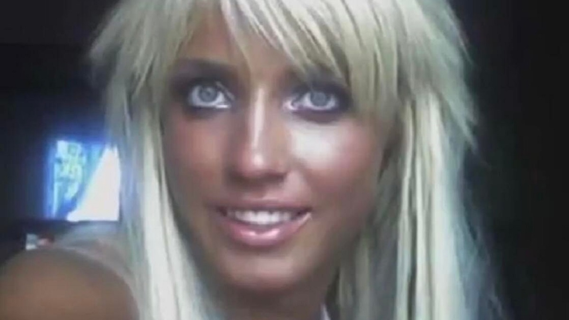 Imagini rare! Cum arăta Loredana Chivu înainte să investească zeci de mii de euro în operații? Era șatenă și foarte slabă