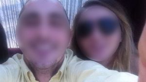 Dragoste pe platourile de filmare! O fosta concurenta de la "Vocea Romaniei" se iubeste cu colegul de emisiune