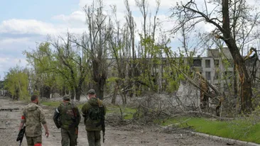 Drama unei familii de ucraineni care a trăit în casă cu soldaţii ruşi timp de 3 săptămâni. Ce le-au făcut ocupanţii