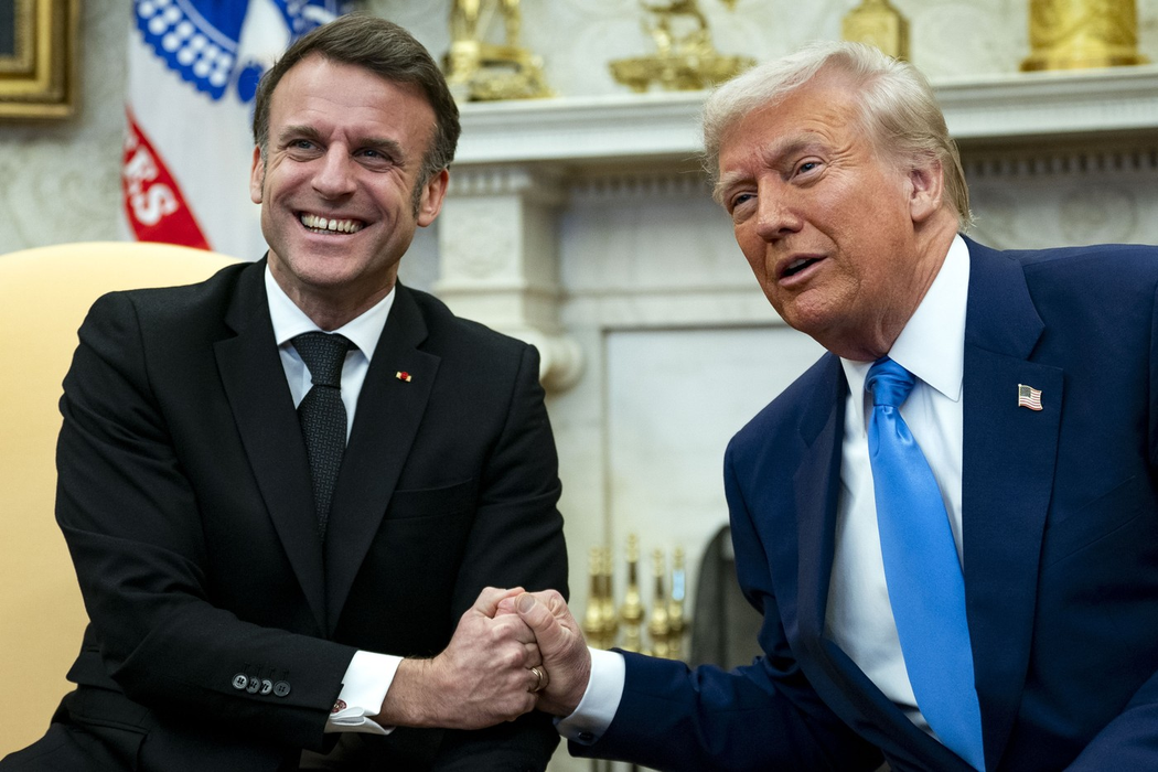 Donald Trump și Emmanuel Macron. Foto: Profimedia