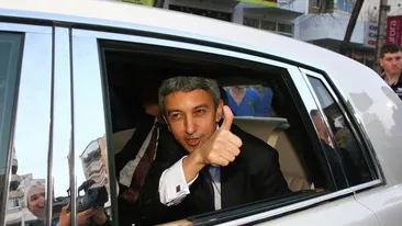 EXCLUSIVITATE. Breaking news. Dan Diaconescu a fost eliberat în secret! Şi-a luat familia şi...