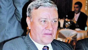 Fiul nelegitim al lui Mircea Sandu a avut noroc sa creasca intr-o familie unita! Infiat la doi ani de sotul mamei sale