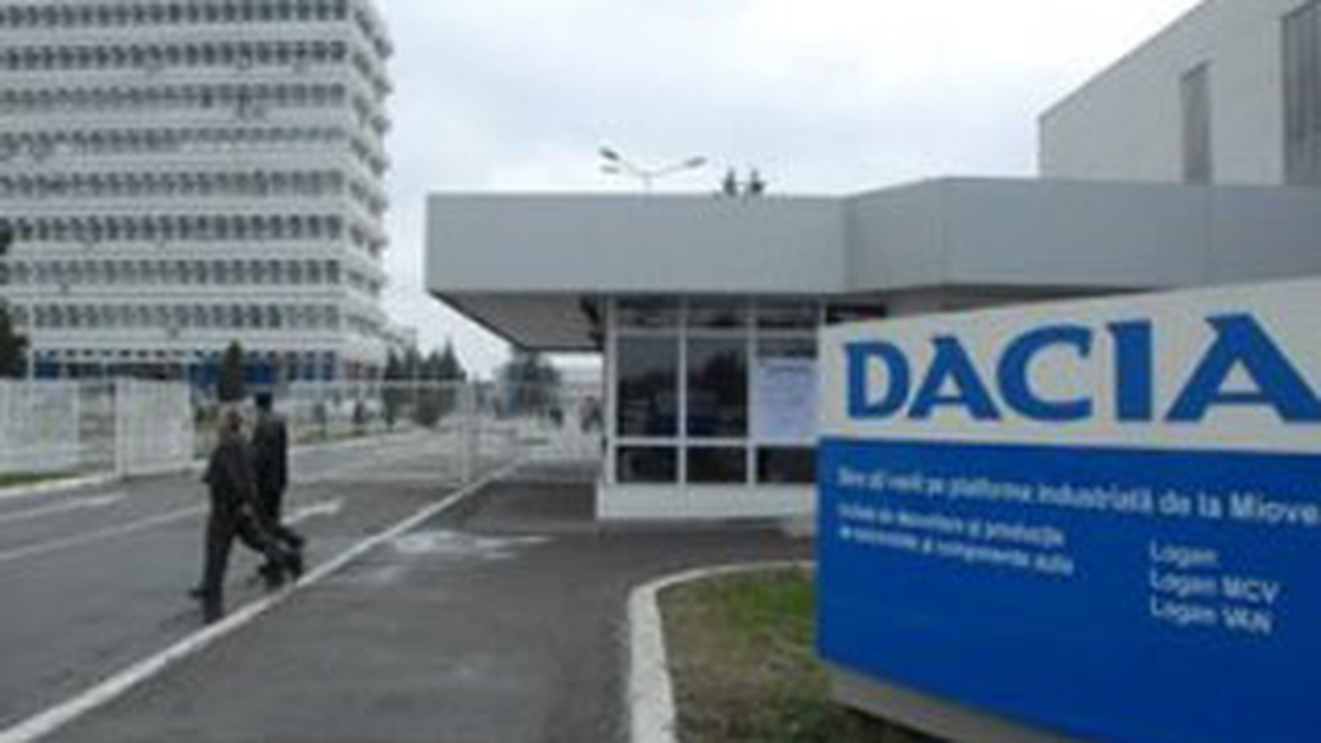 La ei se poate! Liderii sindicali de la Dacia vor ca salariile muncitorilor sa creasca cu 10%