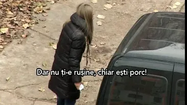 Scandal monstru făcut de o şoferiţă cu bolid, care nu putea ieşi din parcare din cauza maşinii vecinului VIDEO