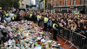 Imagini impresionante: Mii de oameni i-au adus un ultim omagiu lui Ozzy Osbourne