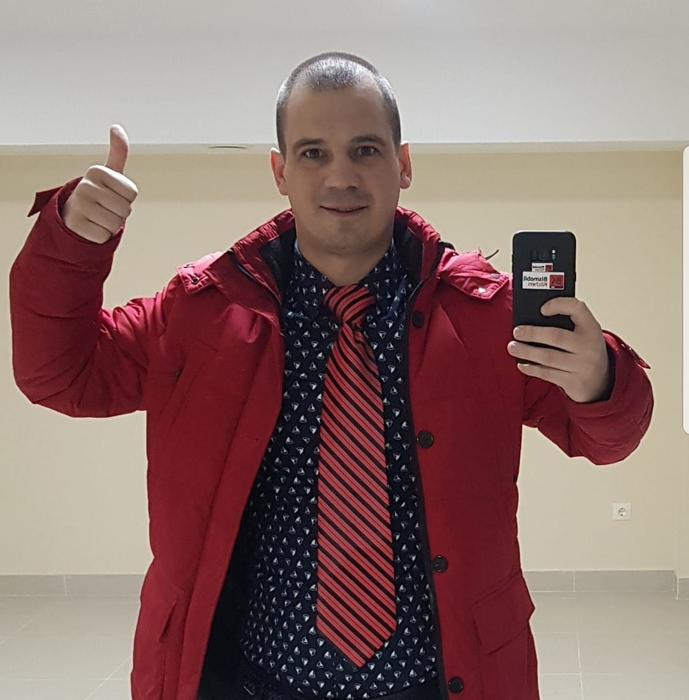 Mihail Șaran susține că mai multe showroom-uri din țară au fost vizitate de clienți care cereau rambursări / (Sursa: Facebook)