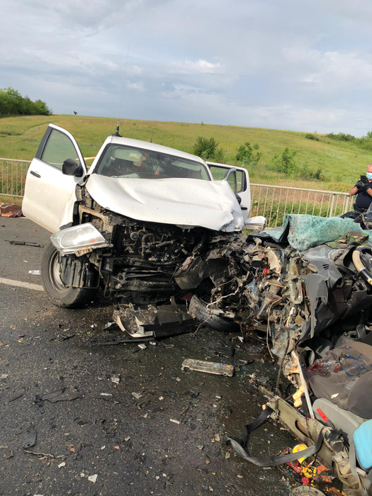 Accident mortal în Teleorman. Două persoane au murit pe loc, iar mașinile s-au făcut praf