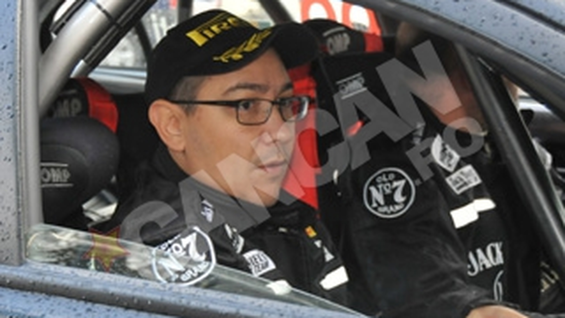 Victor Ponta, aclamat de bacauani la Raliul Moldovei